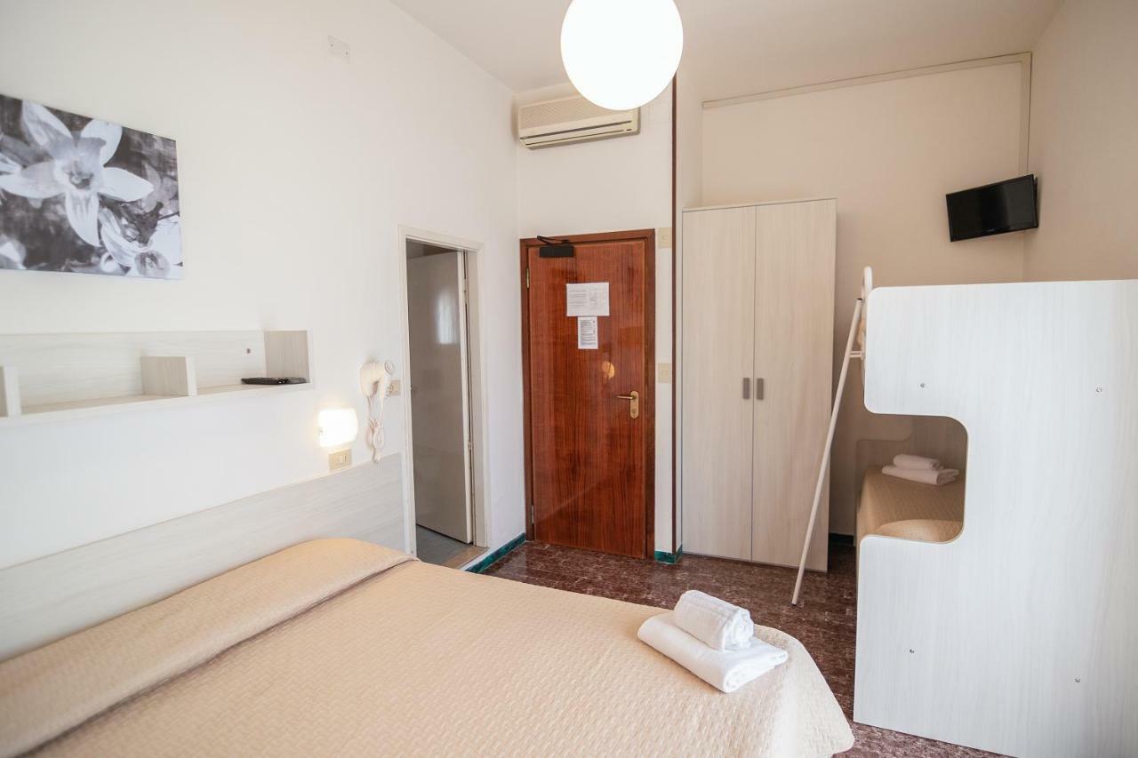 Hotel Napoleon Riccione Eksteriør bilde