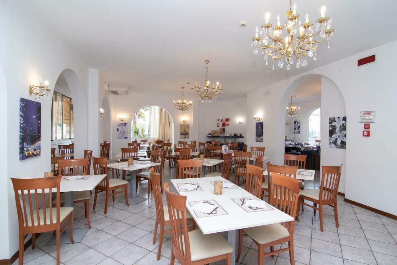 Hotel Napoleon Riccione Eksteriør bilde